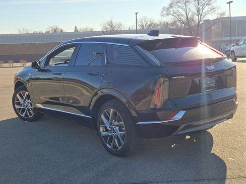 New 2026 Cadillac Optiq Luxury 1 image 14