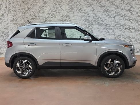 New 2026 Hyundai Venue SEL image 6