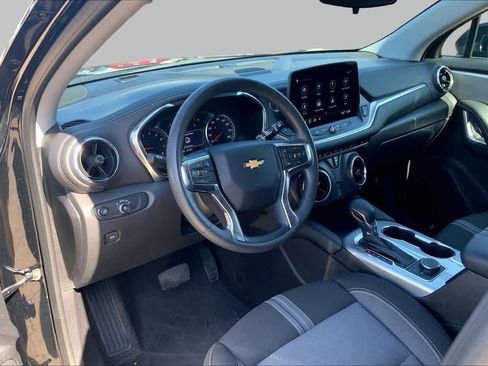 Used 2025 Chevrolet Blazer LT AWD/4WD image 16