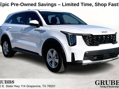 Used 2025 Kia Sorento LX