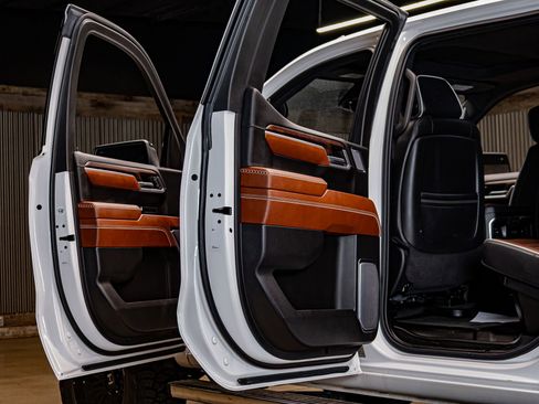 Used 2023 GMC Sierra 1500 Denali Ultimate image 28