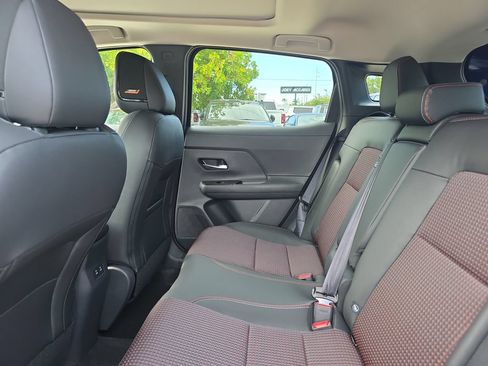New 2026 Nissan Kicks SR w/ SR Premium Package FWD image 17