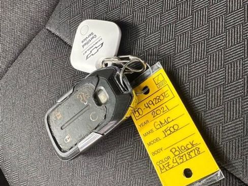 Used 2021 GMC Sierra 1500 Elevation w/ LPO, Elevation Black Package image 26