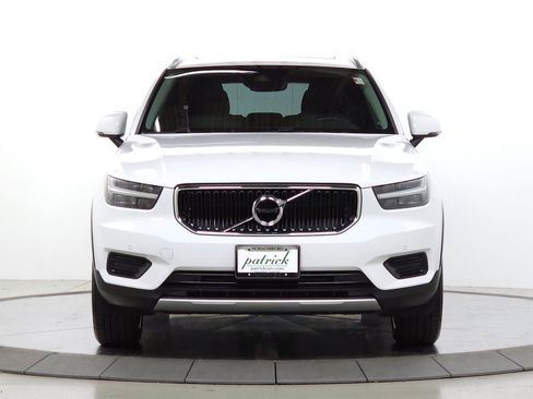 Used 2020 Volvo XC40 T5 Momentum w/ Protection Package Premier AWD/4WD image 2