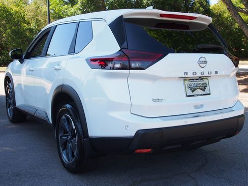 Used 2026 Nissan Rogue SV FWD image 5