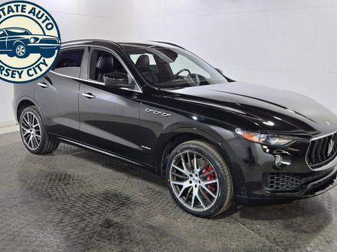 Used 2018 Maserati Levante S GranSport AWD/4WD image 9