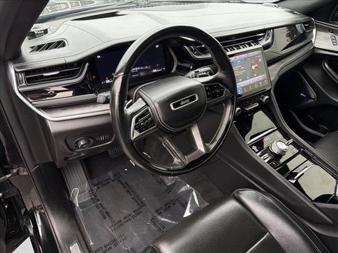 Used 2022 Jeep Grand Cherokee L Overland w/ Advanced Protech Group III image 13