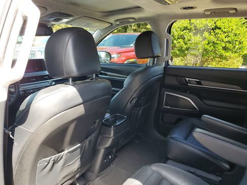 Used 2022 Kia Telluride SX w/ SX Prestige Package AWD/4WD image 10