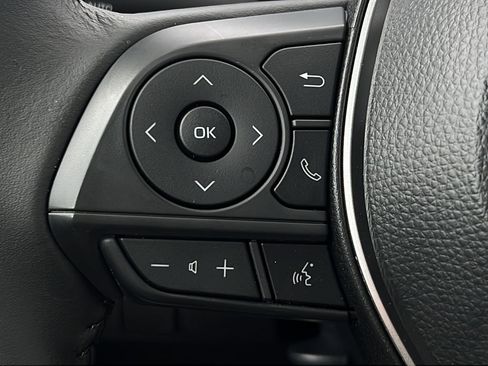 Used 2026 Toyota Corolla SE FWD image 18