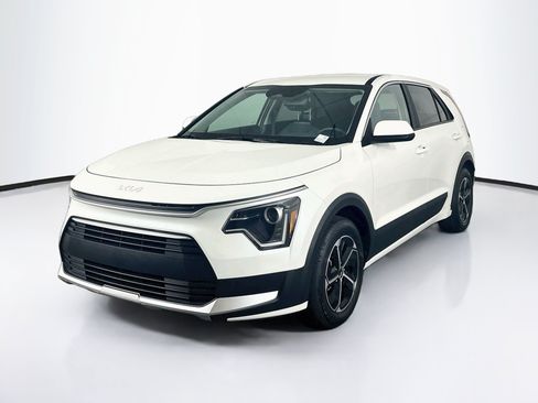 Used 2026 Kia Niro LX FWD image 3