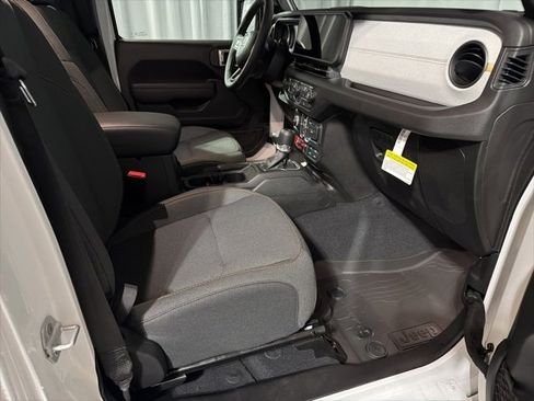 New 2026 Jeep Gladiator Willys image 14