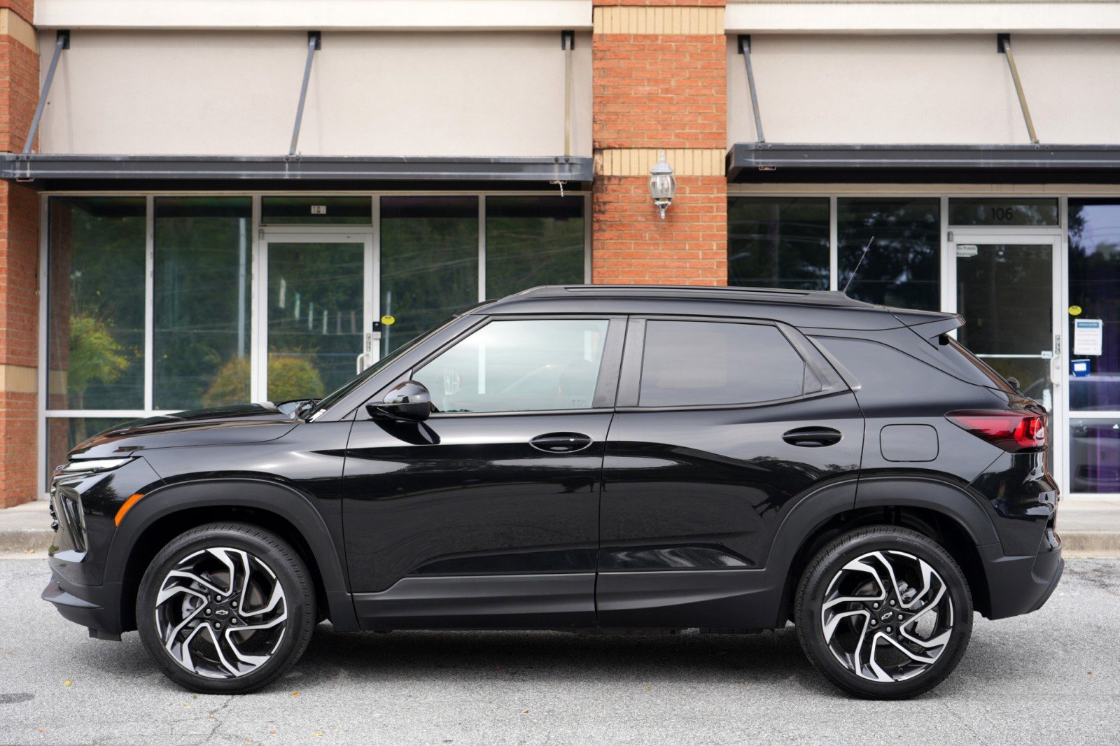 Used 2024 Chevrolet TrailBlazer RS w/ Driver Confidence Package AWD/4WD image 41