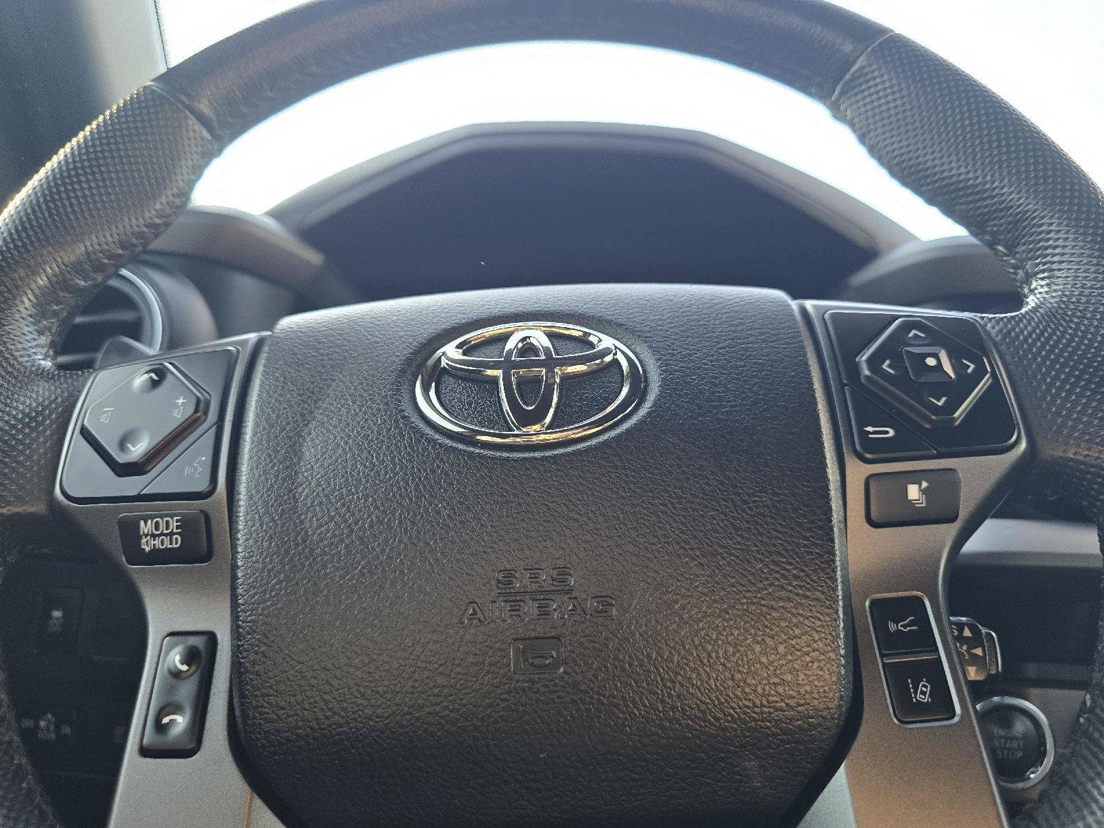 Used 2022 Toyota Tacoma TRD Off-Road AWD/4WD image 19