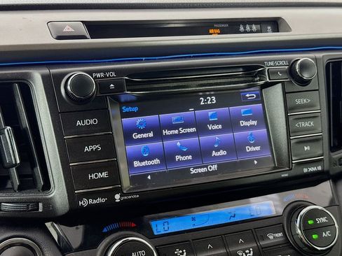 Used 2018 Toyota RAV4 XLE image 36