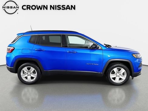 Used 2022 Jeep Compass Latitude image 5