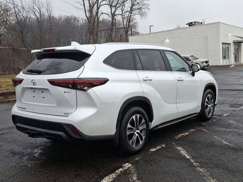 Certified 2026 Toyota Highlander XLE image 27