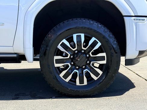 Used 2025 GMC Sierra 2500 Denali Ultimate image 14