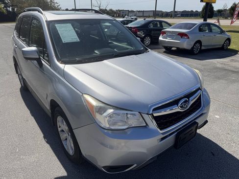 Used 2015 Subaru Forester 2.5i Premium w/ All-Weather Package AWD/4WD image 5