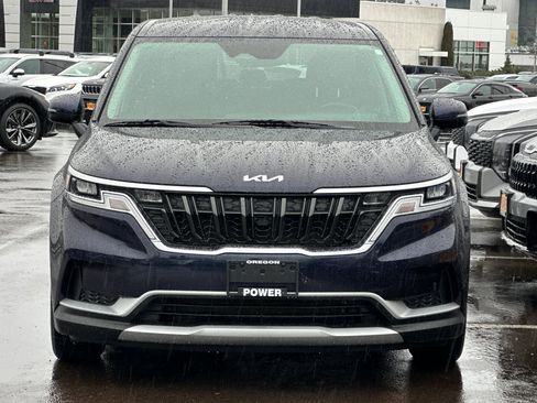 Used 2022 Kia Carnival LX image 9