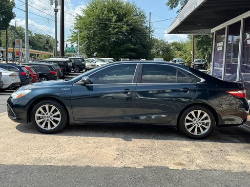 Used 2016 Toyota Camry XLE w/ Moonroof Package FWD image 4