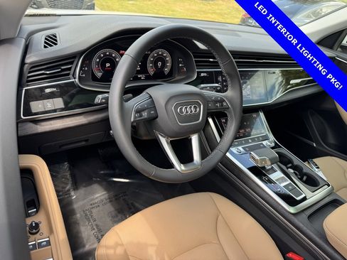 Used 2025 Audi Q8 Premium Plus image 3