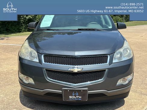 Used 2012 Chevrolet Traverse LS image 2