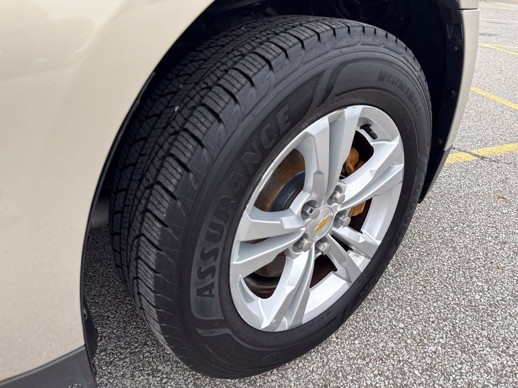 Used 2012 Chevrolet Equinox LT FWD image 15