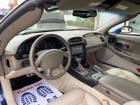 Used 2004 Chevrolet Corvette Convertible w/ Preferred Equipment Group image 5