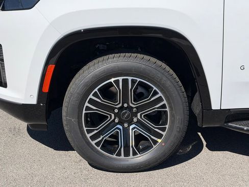 New 2026 Jeep Grand Wagoneer 4WD image 22