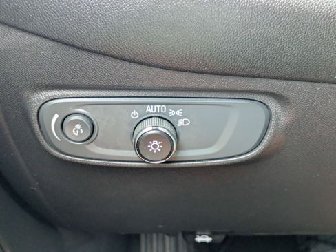Used 2022 Chevrolet Equinox LT FWD image 22