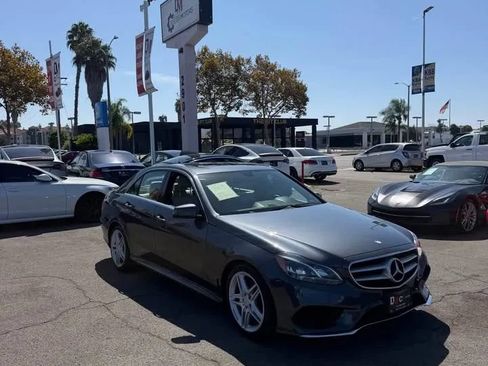 Used 2014 Mercedes-Benz E 350 Sedan image 3