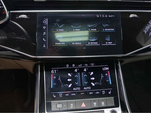 Used 2020 Audi Q7 3.0T Premium Plus w/ Premium Plus Package AWD/4WD image 17