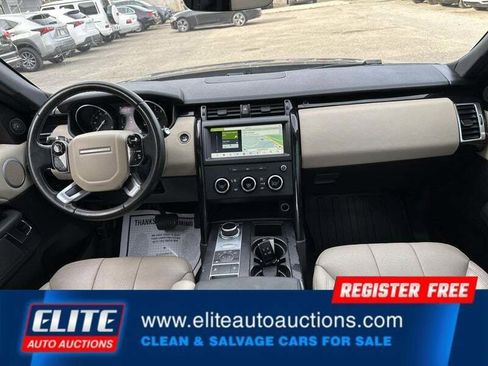 Used 2019 Land Rover Discovery SE AWD/4WD image 12