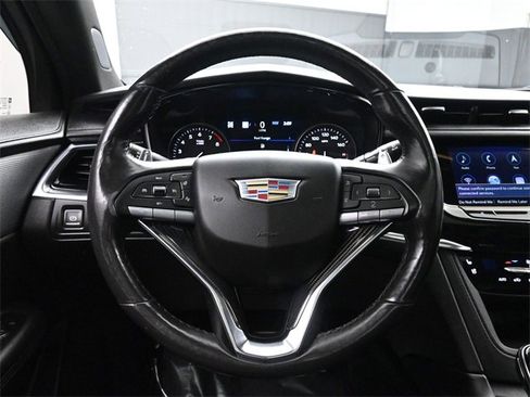 Used 2022 Cadillac XT6 Sport w/ LPO, ONYX Package image 24