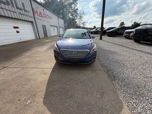 Used 2017 Hyundai Sonata SE FWD image 2