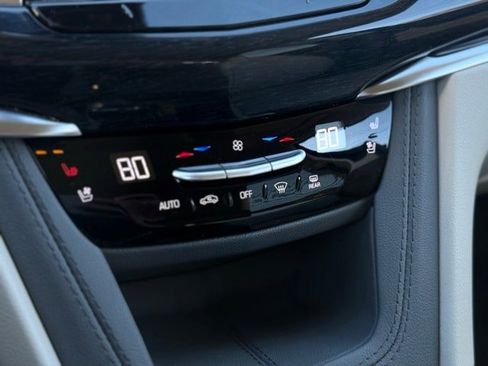 Used 2024 Cadillac XT6 Premium Luxury image 14