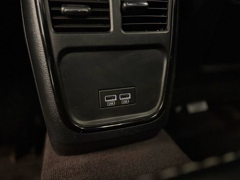 Used 2017 Chrysler 300 S image 30