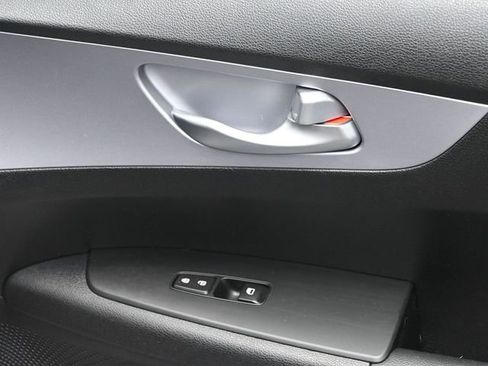 Used 2024 Kia Forte LXS image 34