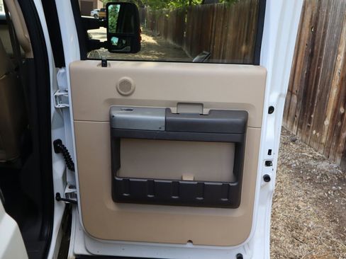 Used 2014 Ford F250 Lariat AWD/4WD image 25