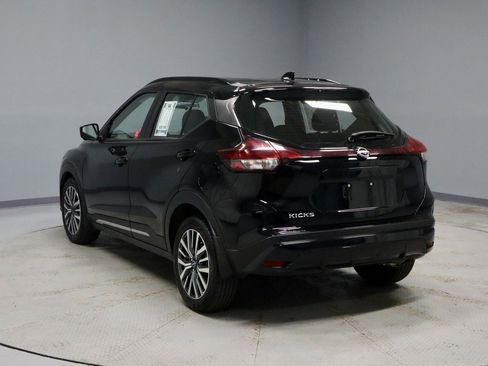 Certified 2023 Nissan Kicks SR image 9