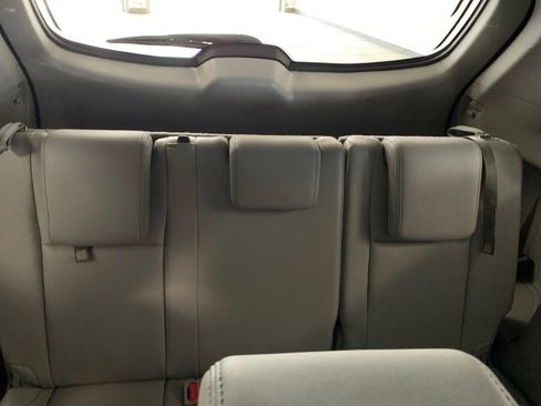 Used 2014 Toyota Highlander XLE FWD image 12
