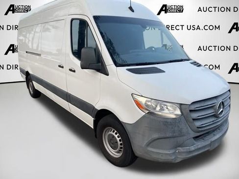 Used 2021 Mercedes-Benz Sprinter 2500 image 6