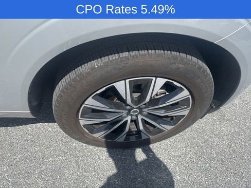 Used 2024 Volvo XC60 B5 Plus w/ Climate Package AWD/4WD image 3