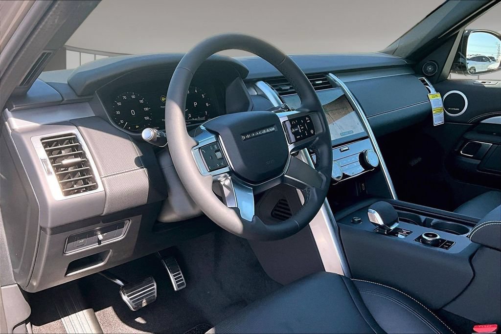 New 2026 Land Rover Discovery Dynamic SE AWD/4WD image 7