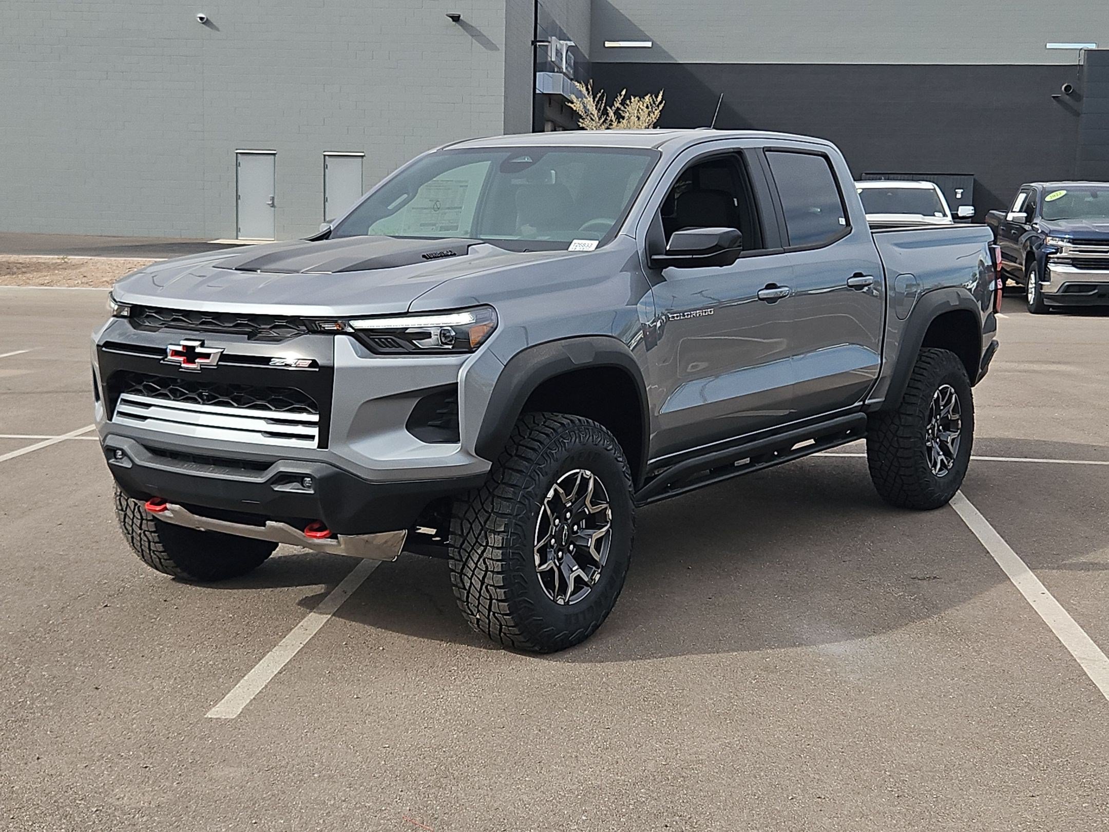 New 2026 Chevrolet Colorado ZR2 w/ Technology Package AWD/4WD image 13