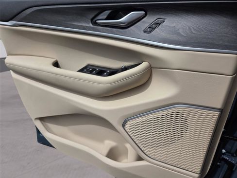 New 2026 Jeep Grand Cherokee L Limited image 20