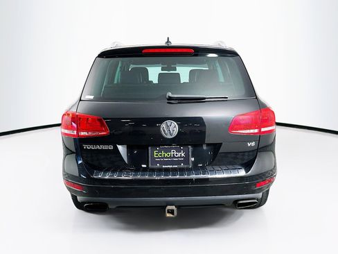 Used 2014 Volkswagen Touareg VR6 image 7