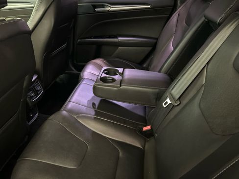 Used 2016 Ford Fusion Titanium FWD image 5