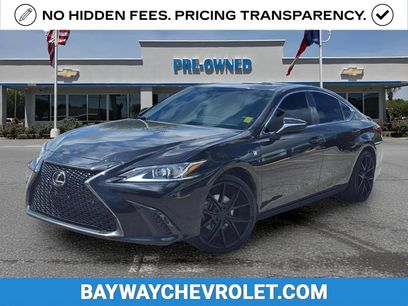 Used 2022 Lexus ES 350 F Sport w/ Accessory Package 2