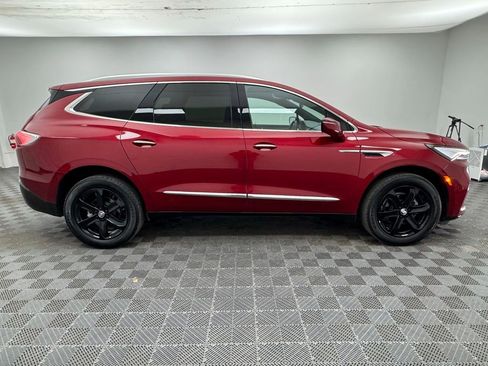 Used 2024 Buick Enclave Essence w/ Experience Buick Package FWD image 6